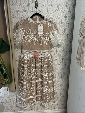 Ivy City Co Sicily Dress w/ Flutter Sleeves NWT!